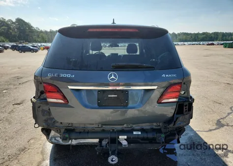 2016 Mercedes-Benz Gle 300D 4Matic z USA, uszkodzony, nr VIN 4JGDA0EB5GA620562